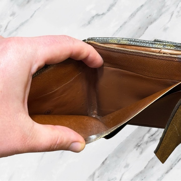 Louis Vuitton Authentic Vintage Monogram Compact Bifold Wallet with Coin Pouch - Picture 8 of 12